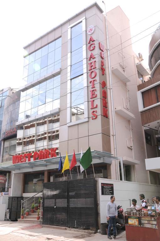 Aga West Park Hotel 3*