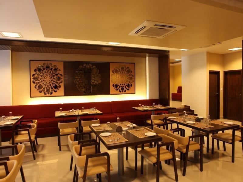 Himalaya By Monarch Hotel 2*