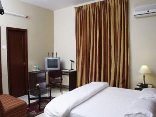 Hotel Aspen Woods Service Bangalore