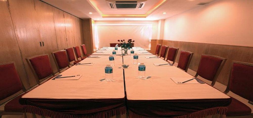 Hotel Trinity Isle Bangalore