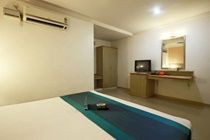 Hotel Fabhotel Shivaji Nagar