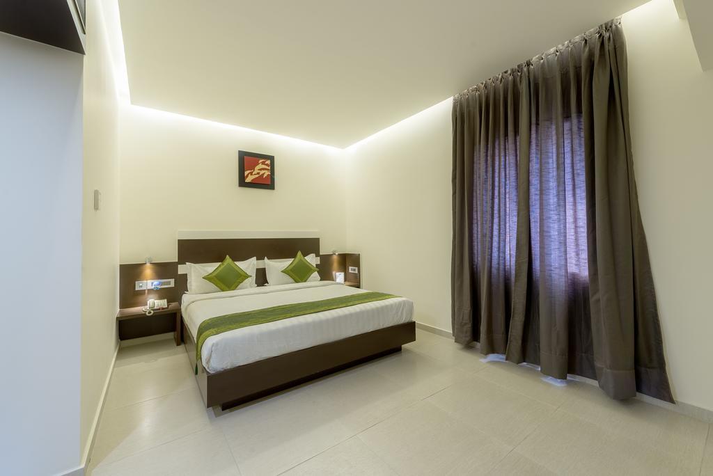 Hotel Treebo Grand Premier