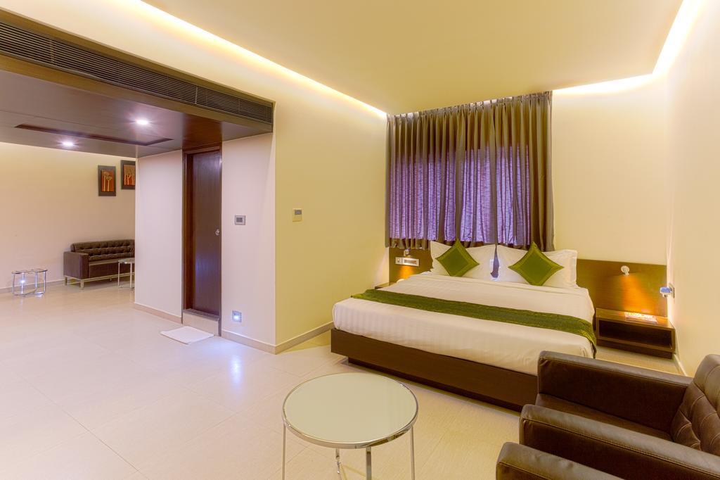 Treebo Grand Premier Hotel 3*