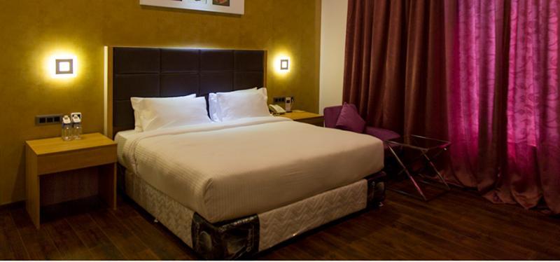 Collection O 30018 Ramee Electronic Hotel 3*