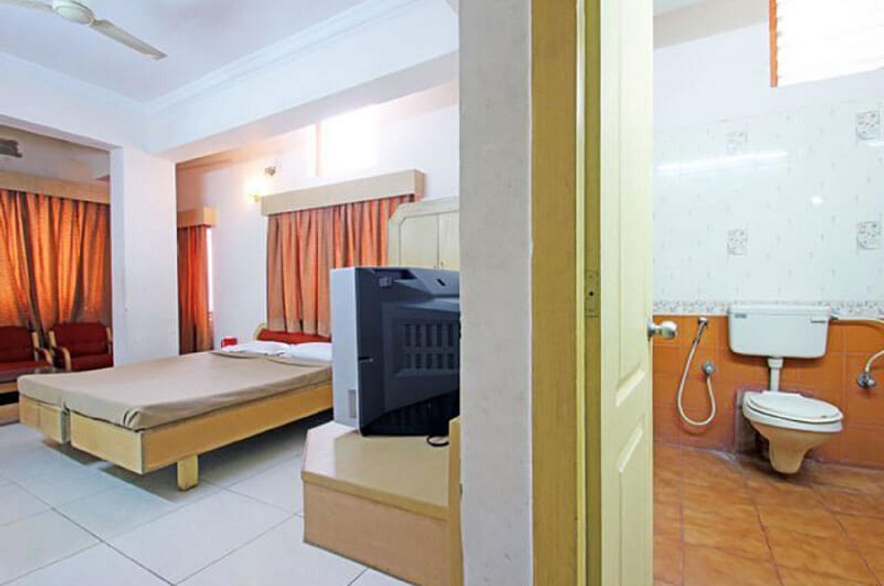 Lucky Hotel *