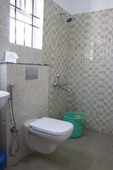 Oyo Indiranagar Old Airport Road Hotel Bangalore
