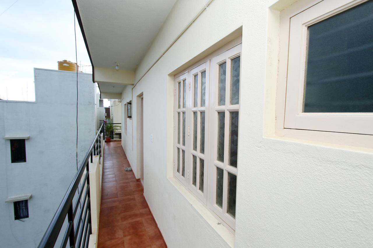 Oyo 9026 Near Mysore Road Hotel 3*