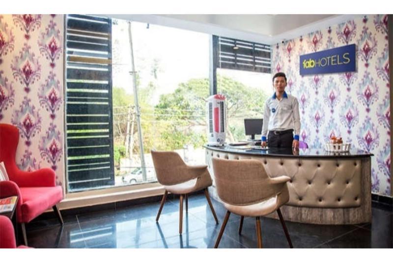 Hotel Fabhotel Astra Suites - Hsr Main Road 3*