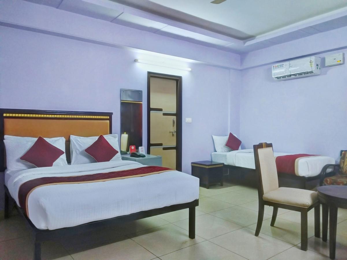 Oyo 10479 Sree Sai Comfort Hotel