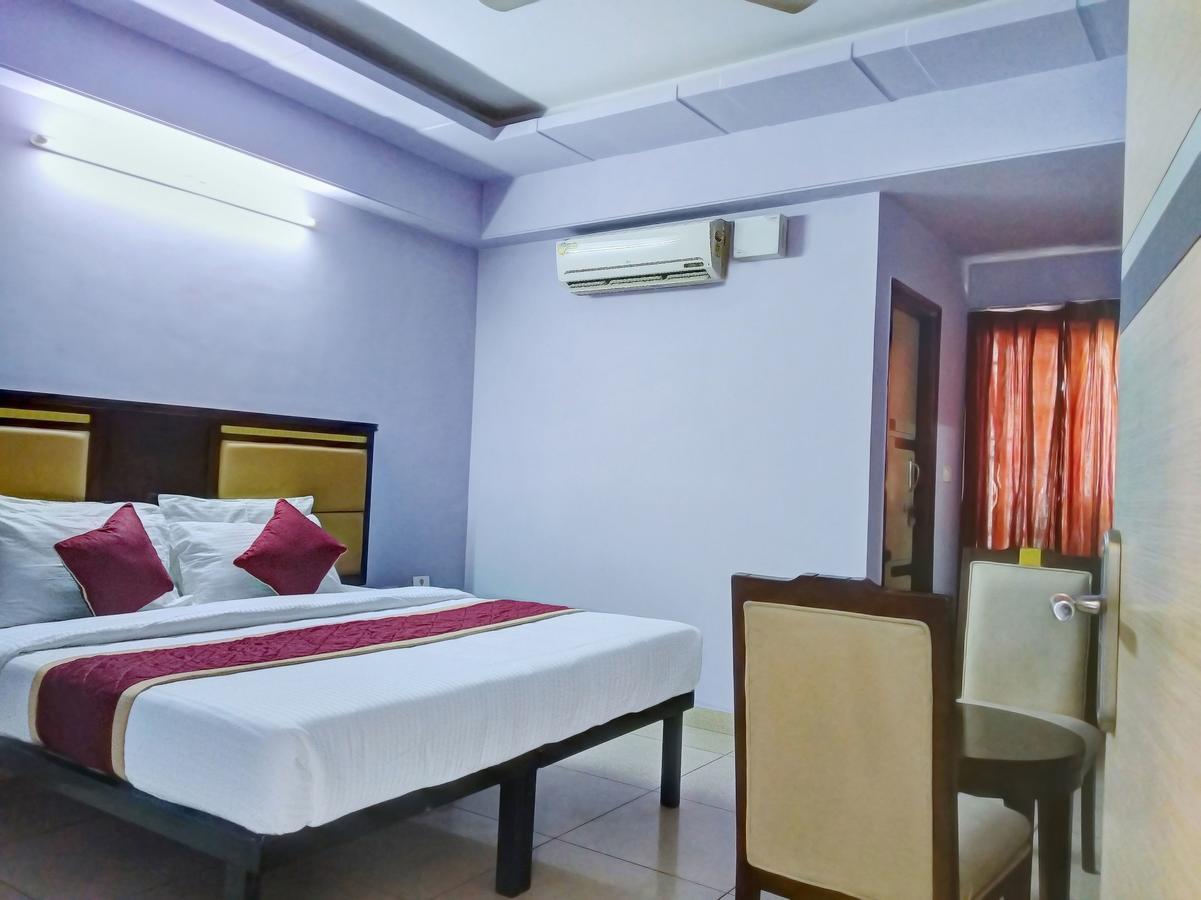 Hotel Oyo 10479 Sree Sai Comfort 3*