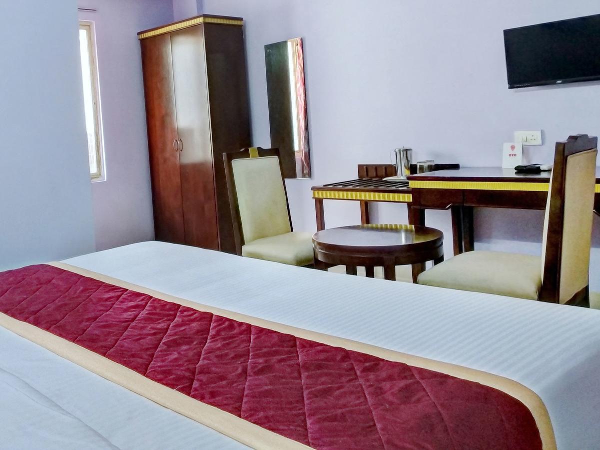 Hotel Oyo 10479 Sree Sai Comfort 3*