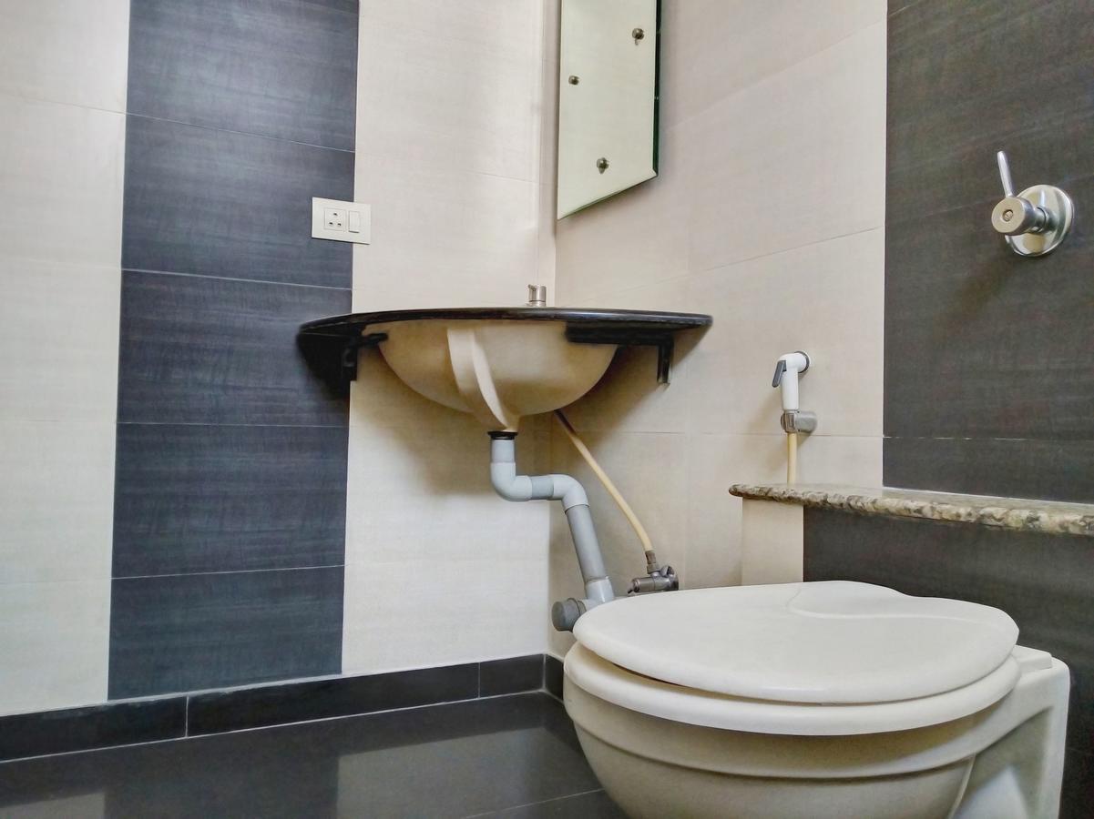 Hotel Oyo 10479 Sree Sai Comfort