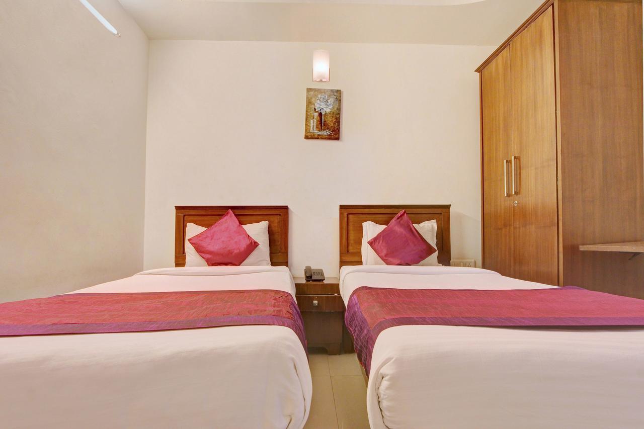 I Cloud Sri Sai Hotel