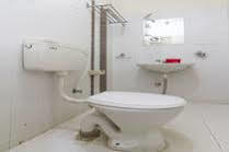 Oyo 1256 Compact Magnolia 2*