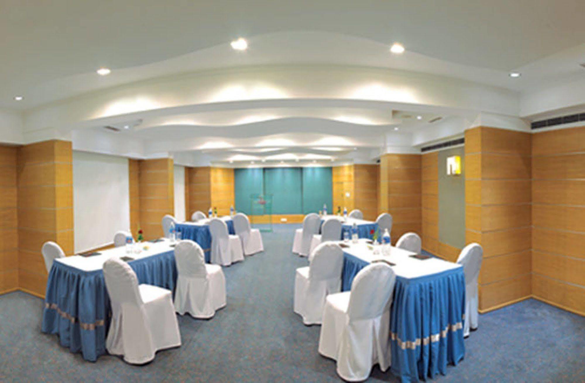 Royal Orchid Bangalore, Mg Road 4* Bangalore