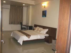 Hotel Maple Leaf 2*