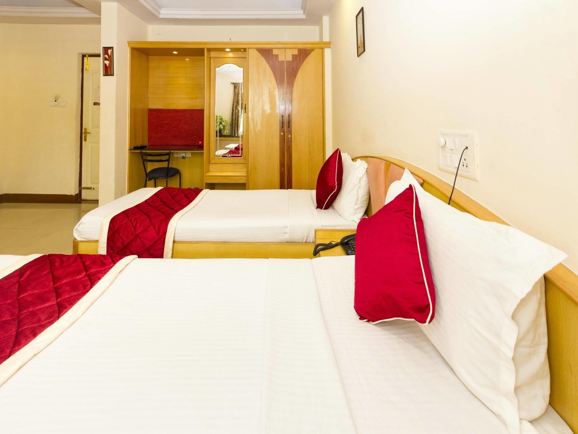 Oyo 331 Skanda Shelters Hotel
