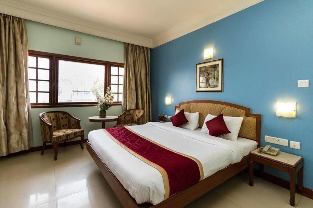 Oyo 579 Hotel Aab Hotel 3*