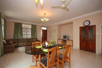 Oyo 2507 Anugraha Homes Hotel 3*