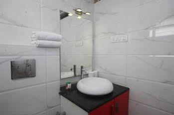 Oyo 2507 Anugraha Homes Hotel 3*