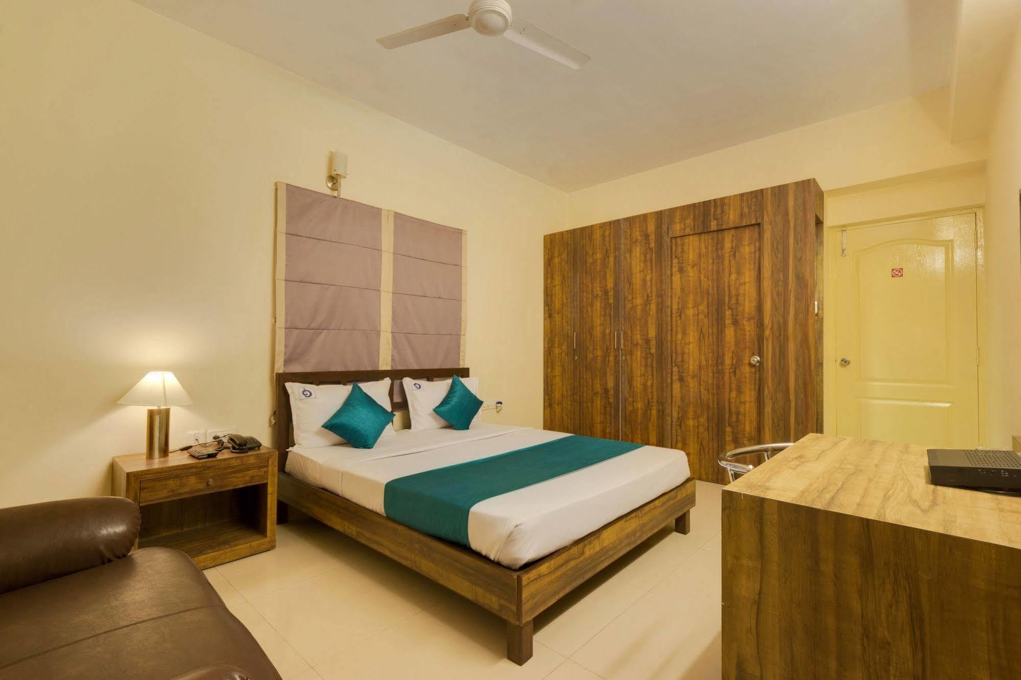 Zo Ulsoor Lake Indiranagar 3*