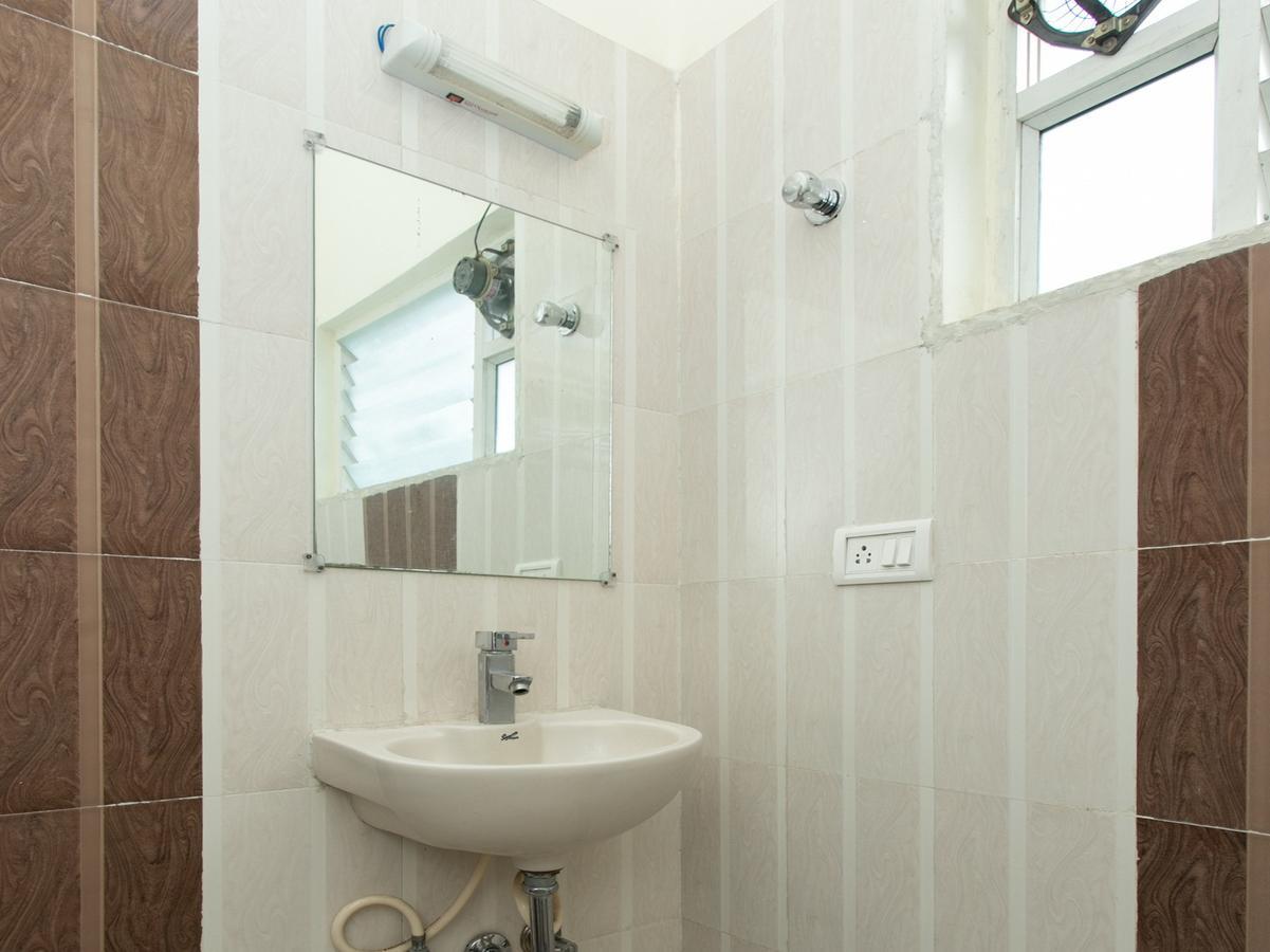 Hotel Oyo 10378 Hibiscus Mayflower Bangalore