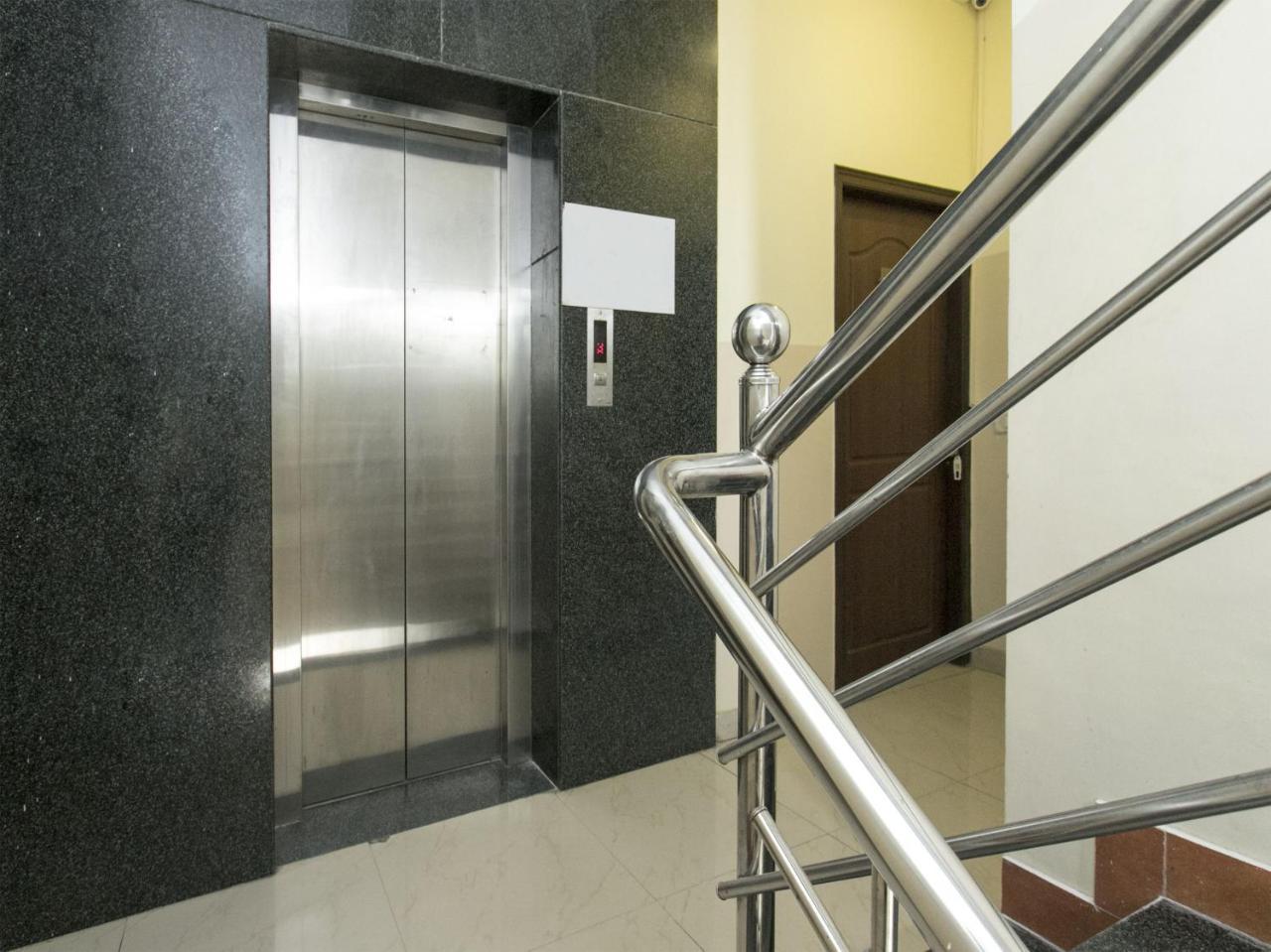 Hotel Oyo 10378 Hibiscus Mayflower Bangalore