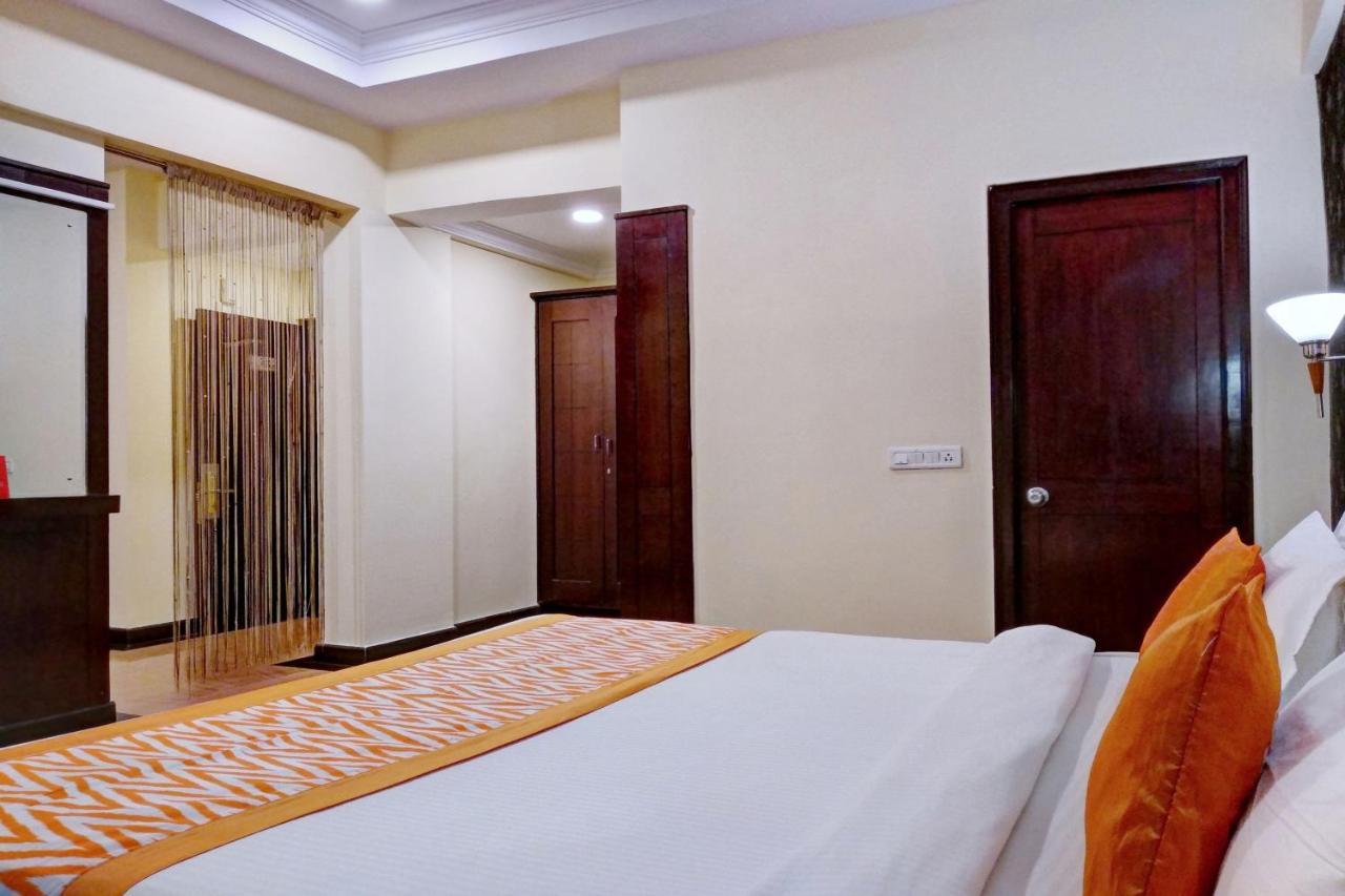 Oyo 10437 Hibiscus 3* Bangalore