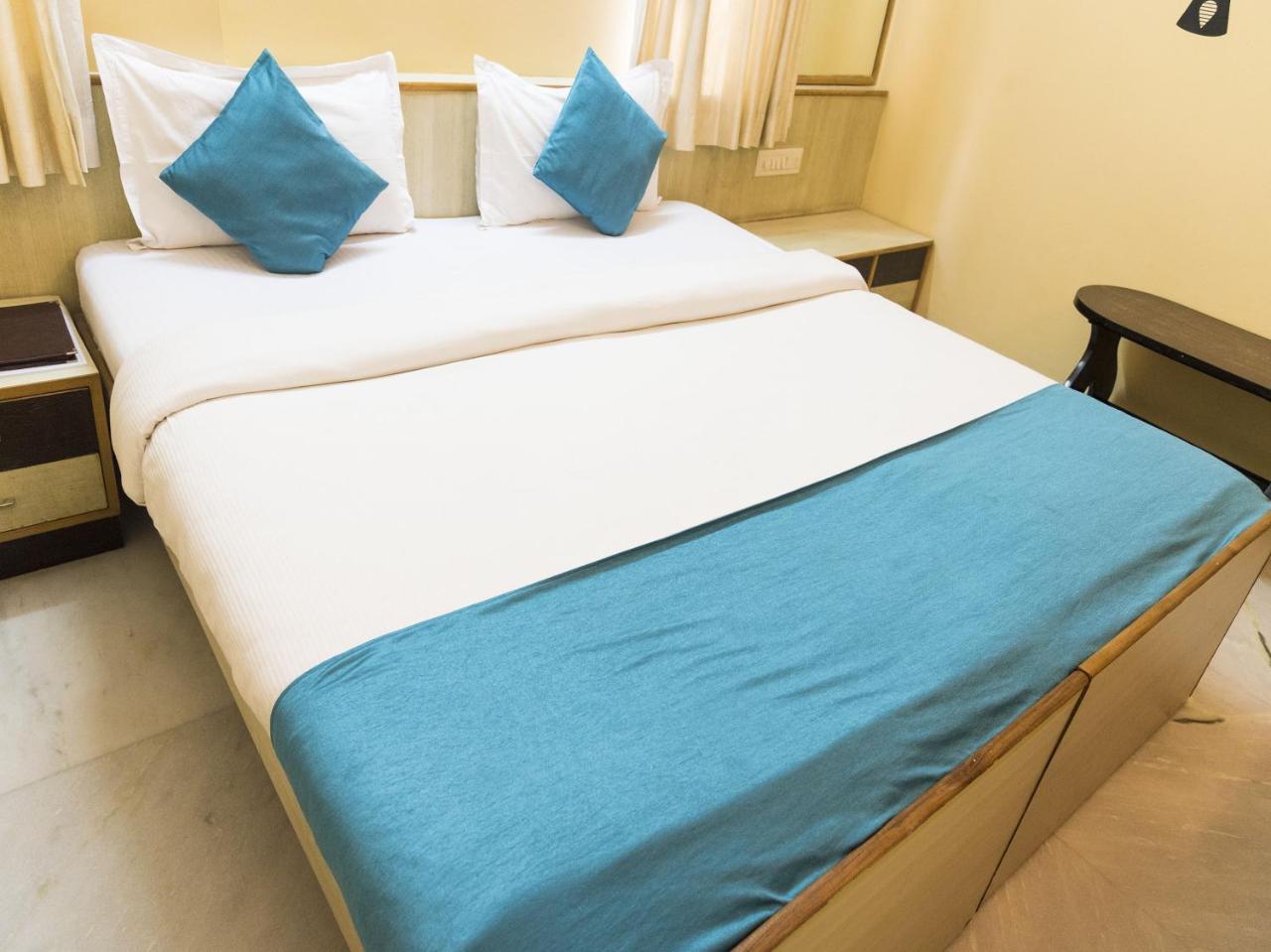 Oyo 4606 Maple Hotel 3*