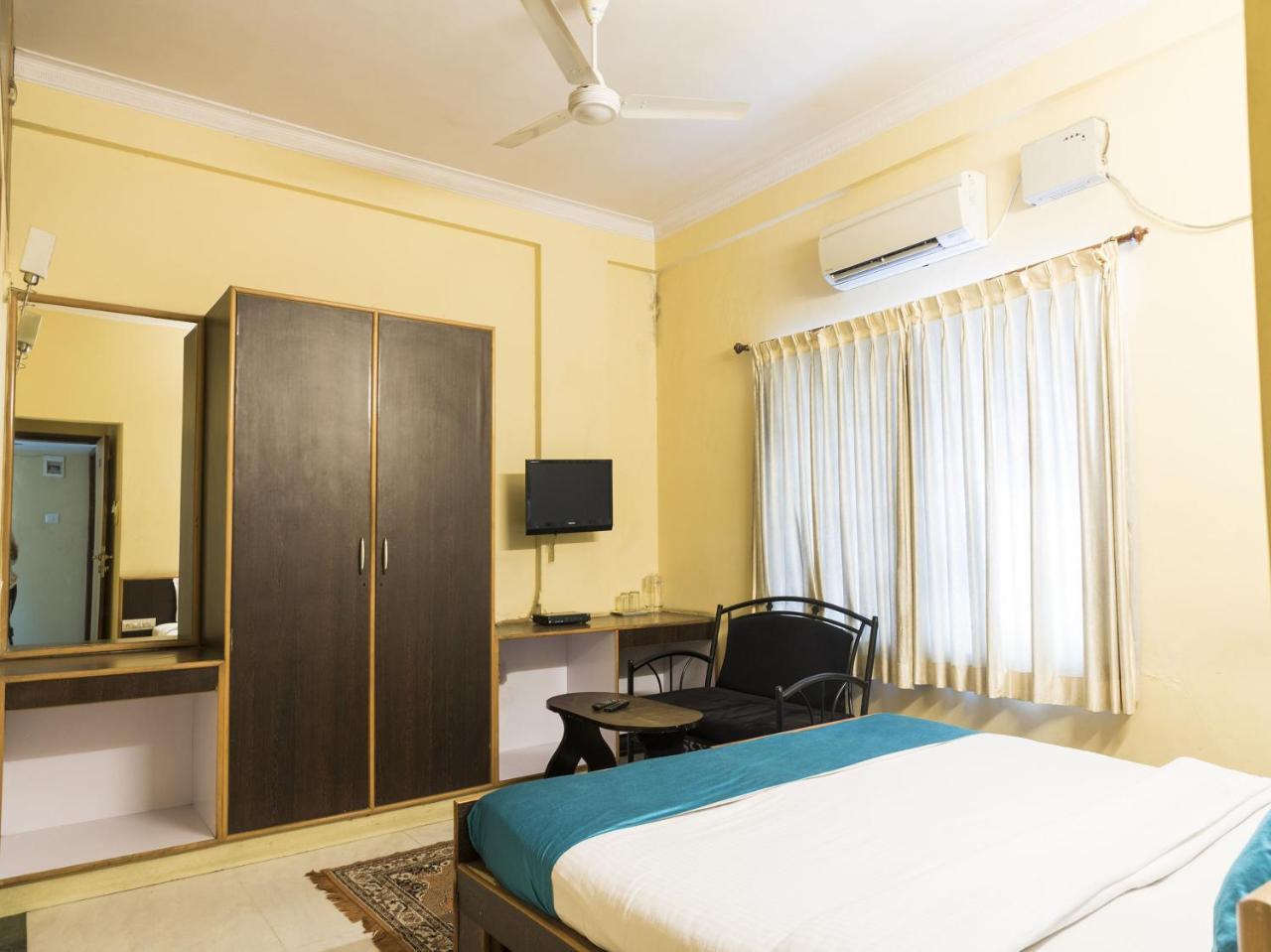 Oyo 4606 Maple Hotel 3*