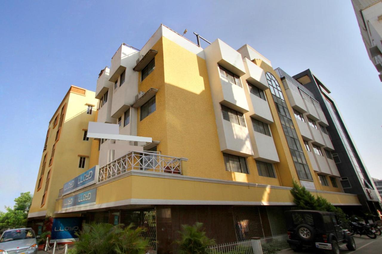 Oyo 27005 The Woodbridge Hotel Bangalore