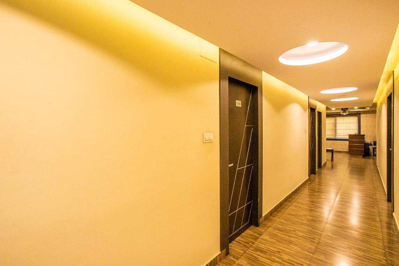 Hotel Oyo 4242 Hsr Layout 3*