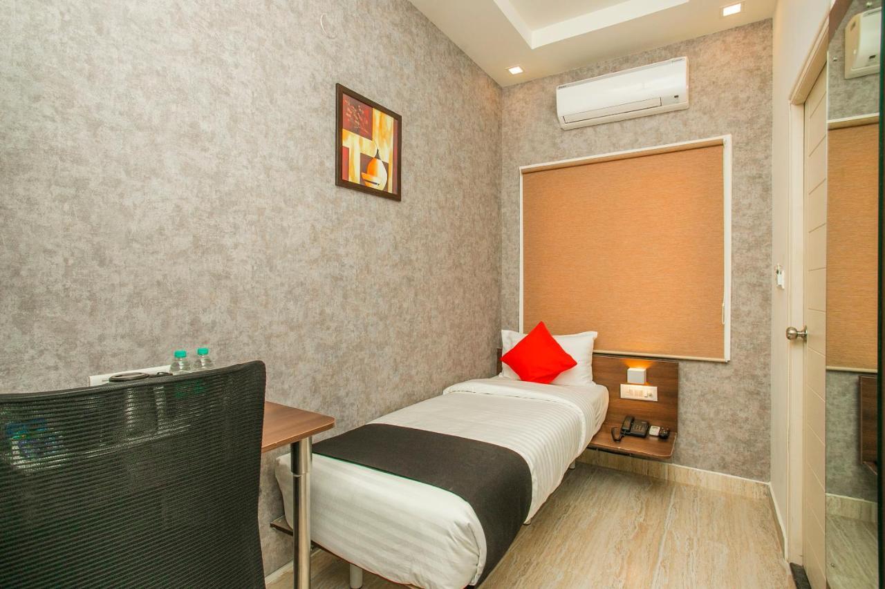 Hotel Capital O 25030 D'brooks 3*