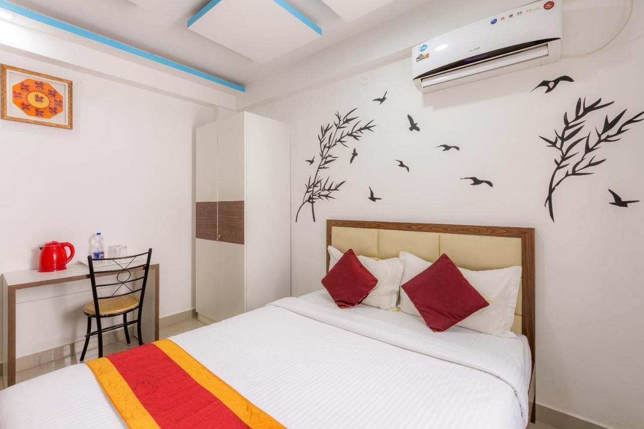 Hotel Oyo 4767 Royal Park 3*