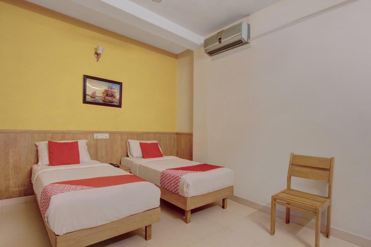 Oyo 27005 The Woodbridge 3* Bangalore