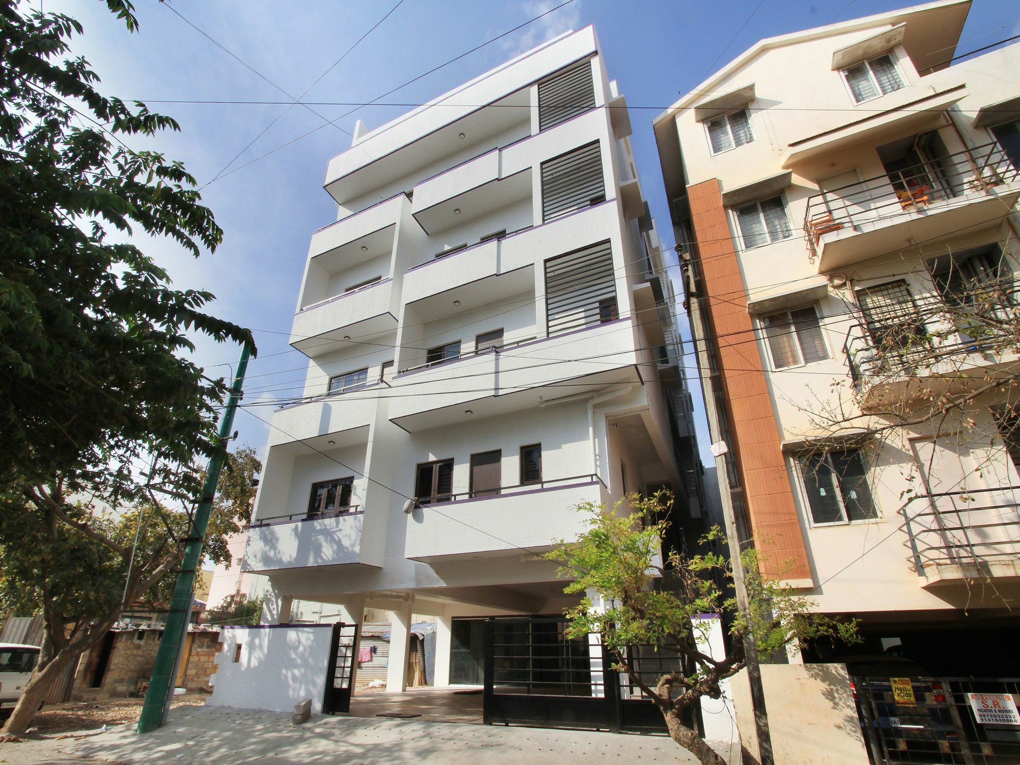 Oyo 11386 Resside Homes Hotel 3*