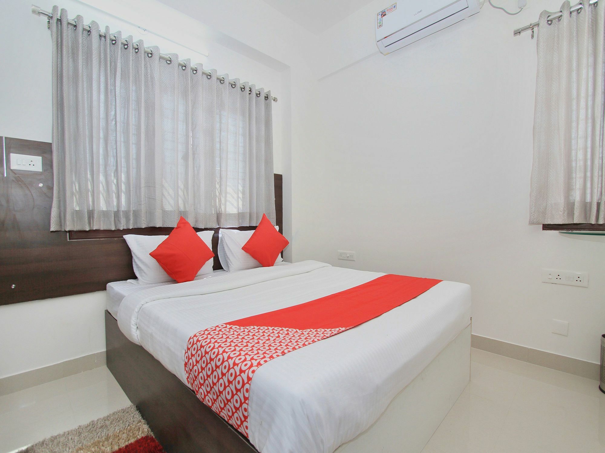 Hotel Oyo 11386 Resside Homes