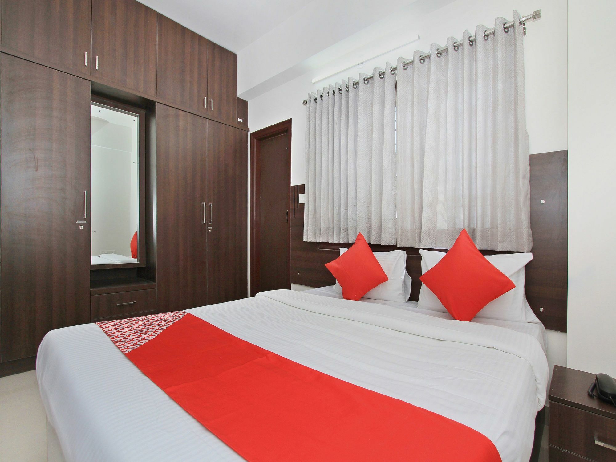 Oyo 11386 Resside Homes