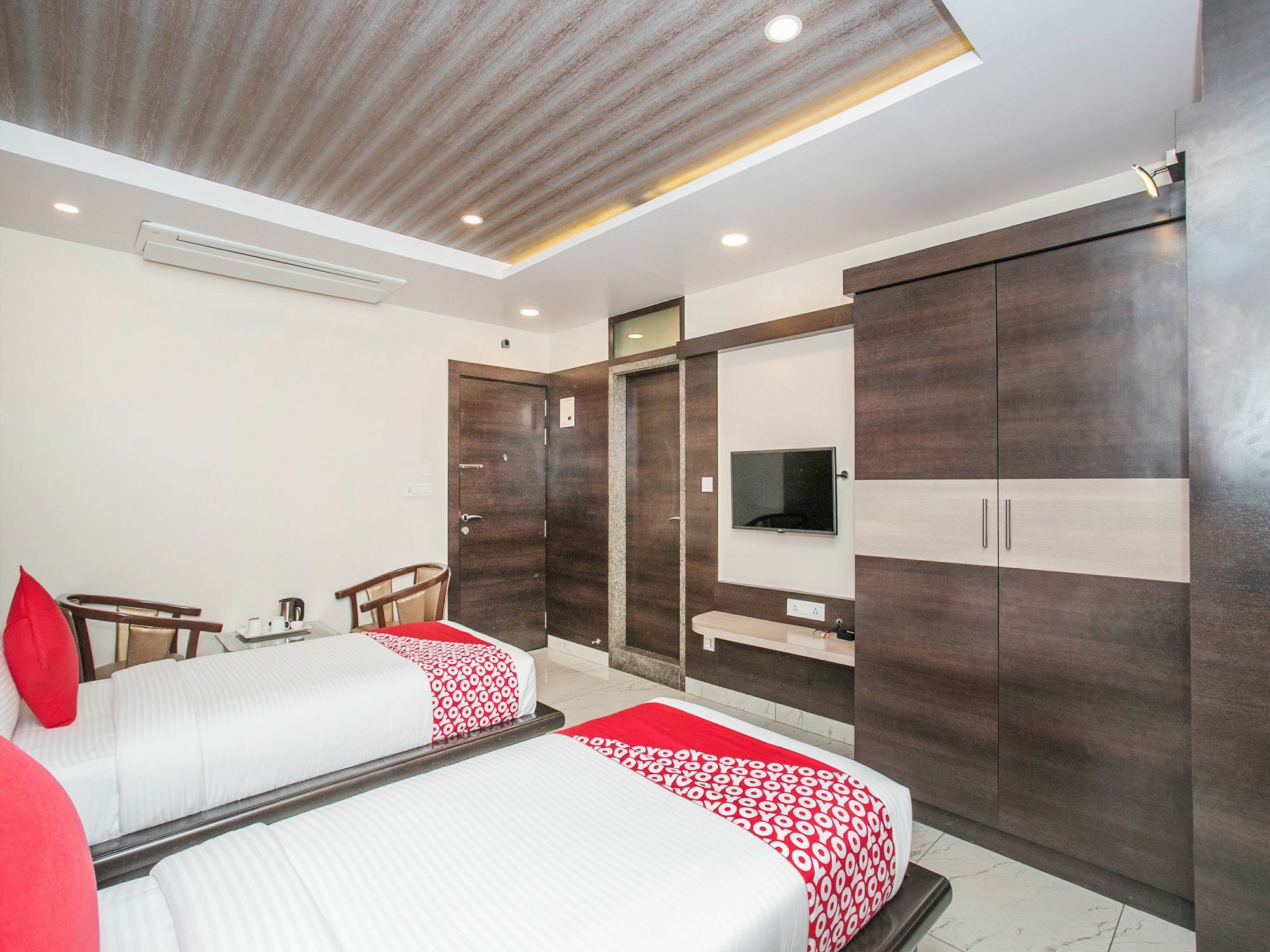 Hotel Capital O 15950 J K Residency 3*