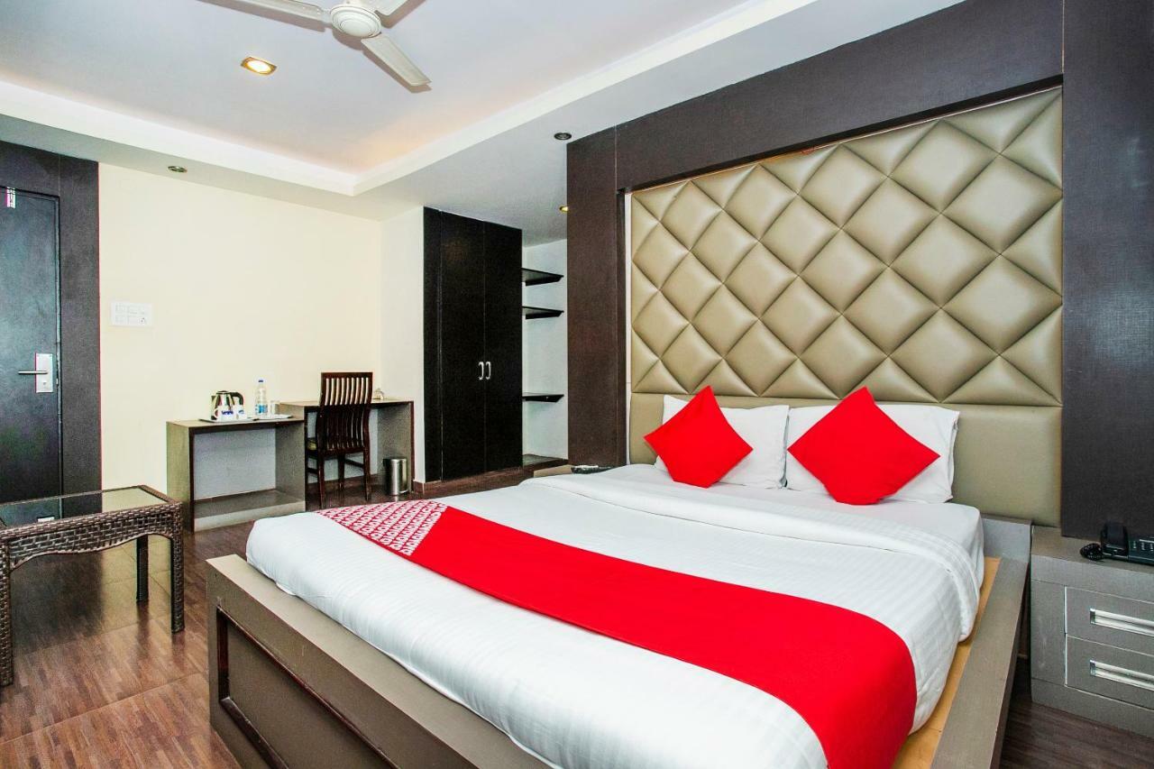 Oyo 4242 Hsr Layout Hotel