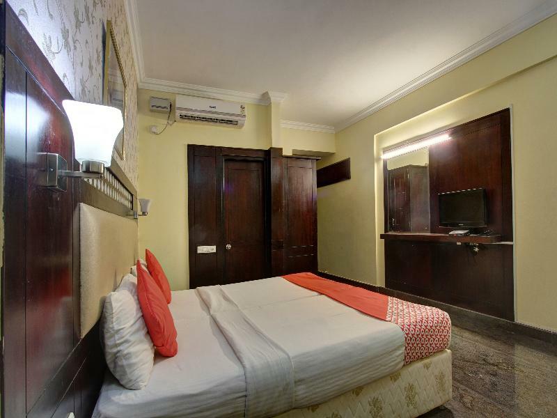 Oyo 10437 Hibiscus Hotel 3*