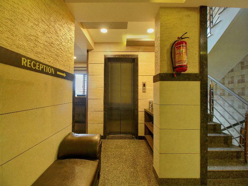 Hotel Oyo 8480 A2b Electronic