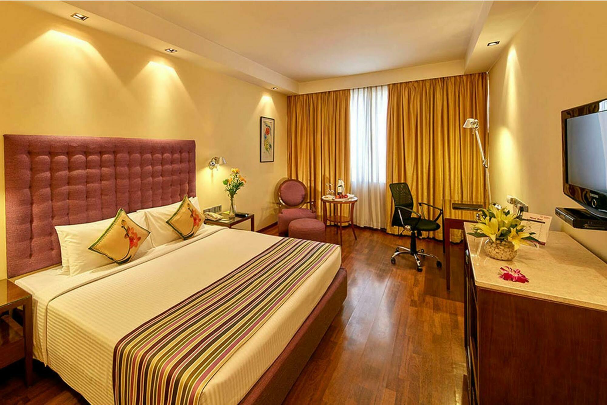 Royal Orchid Bangalore, Mg Road