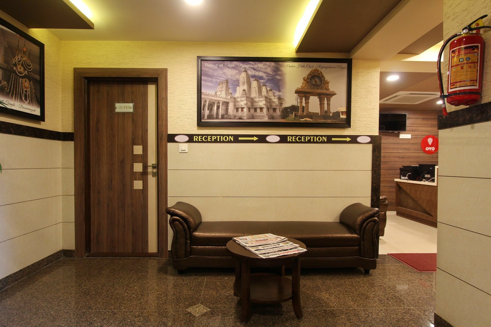 Oyo 8480 A2b Electronic Hotel Bangalore