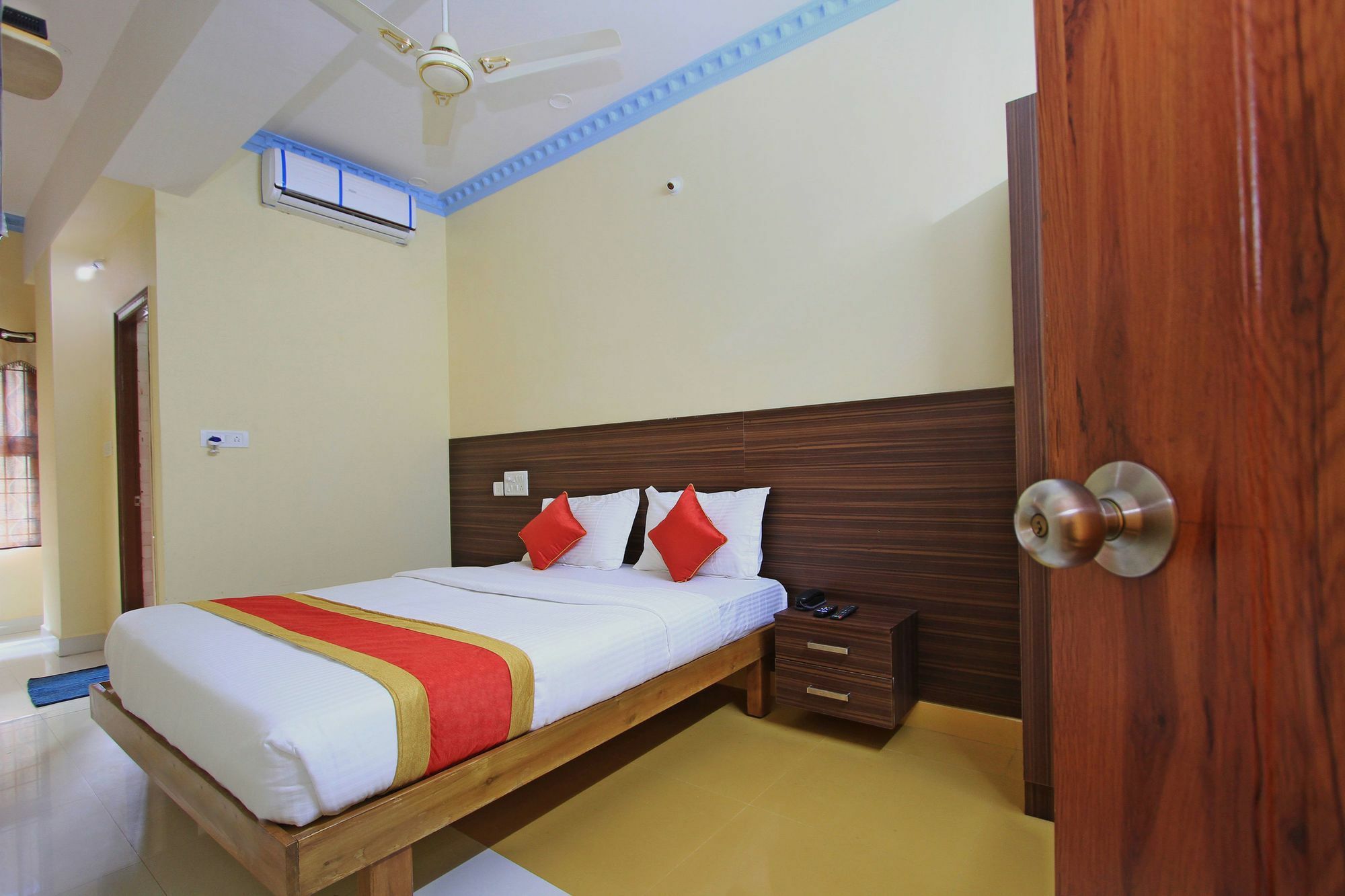 Hotel Oyo 10291 Sri Venkatadri Residency