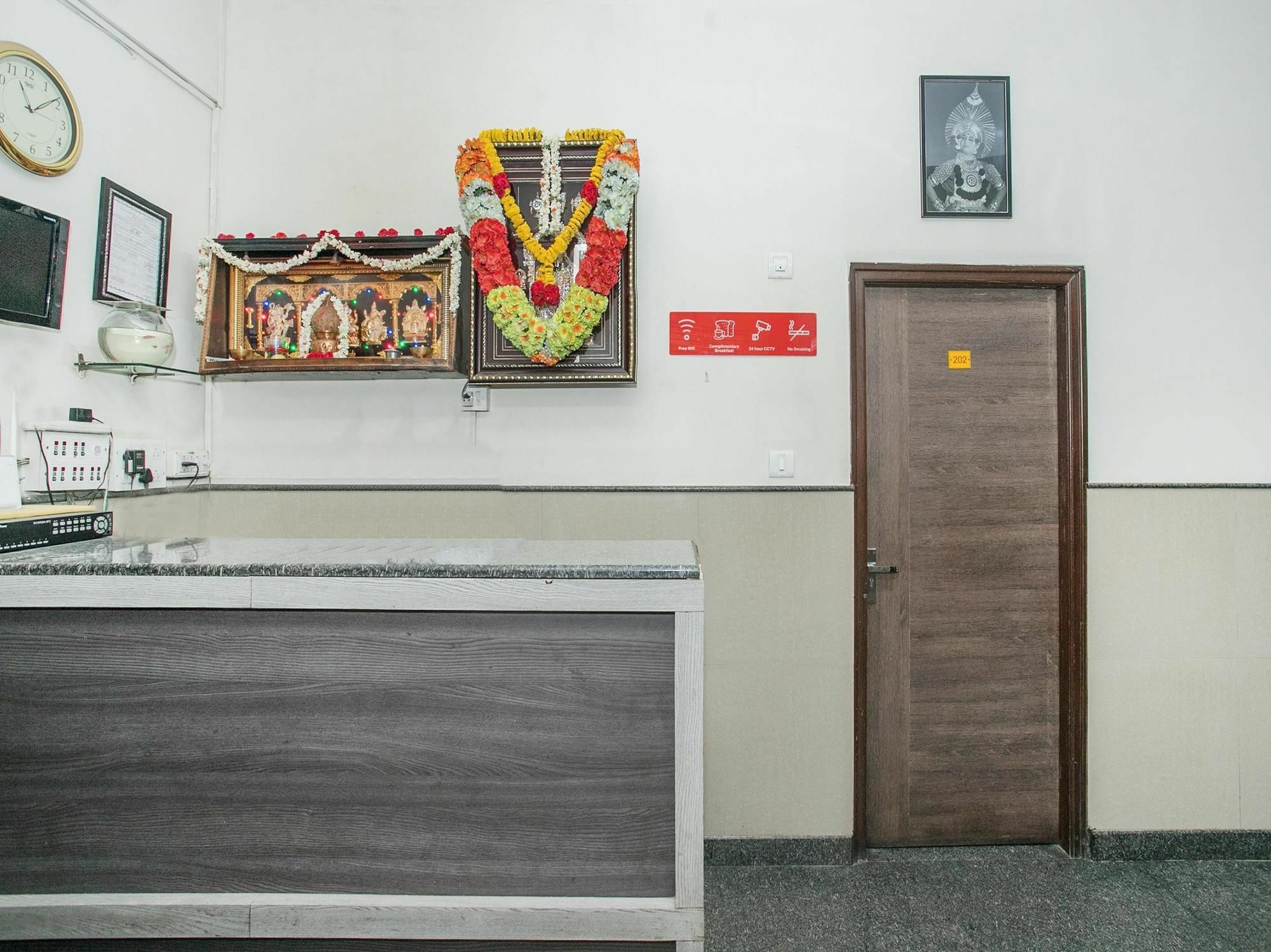 Hotel Oyo 15711 Athiti Residency Bangalore