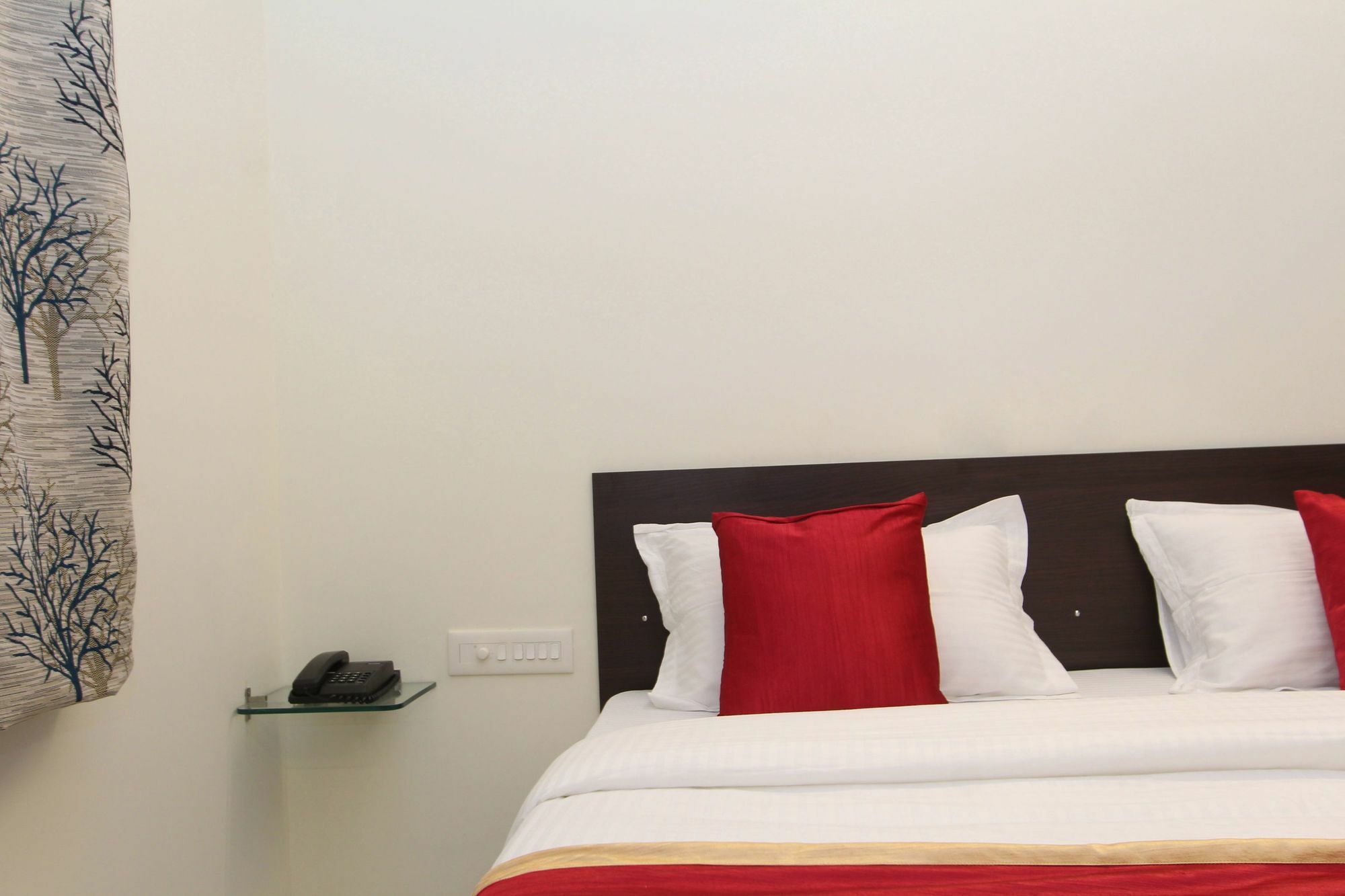 Oyo 8474 Greenland Hotel