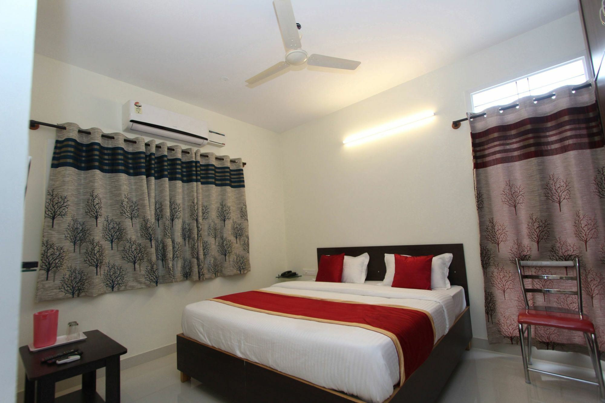 Hotel Oyo 8474 Greenland Bangalore