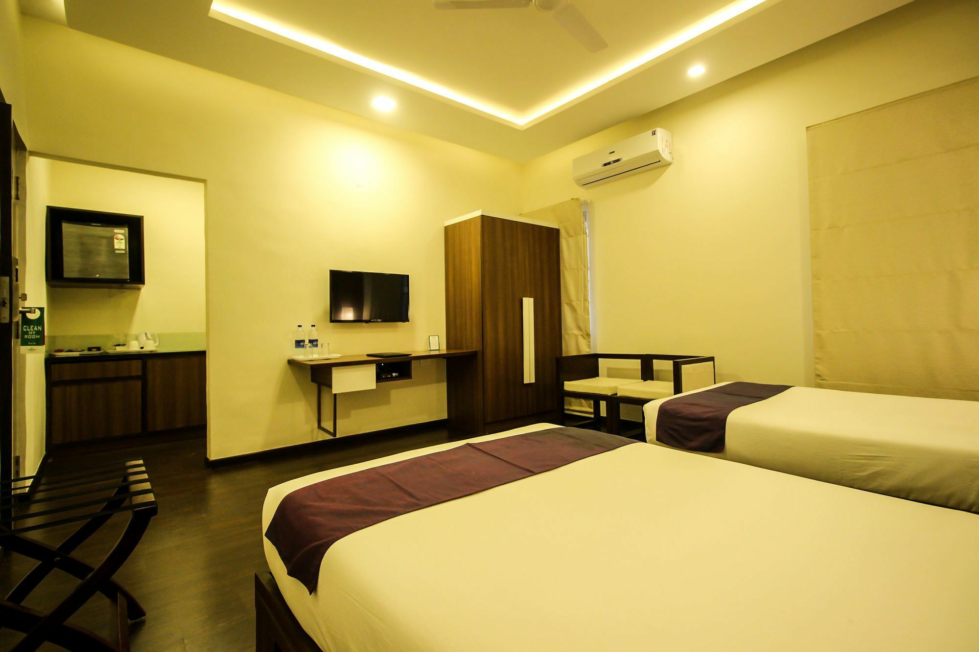 Oyo 8045 Crest 3* Bangalore