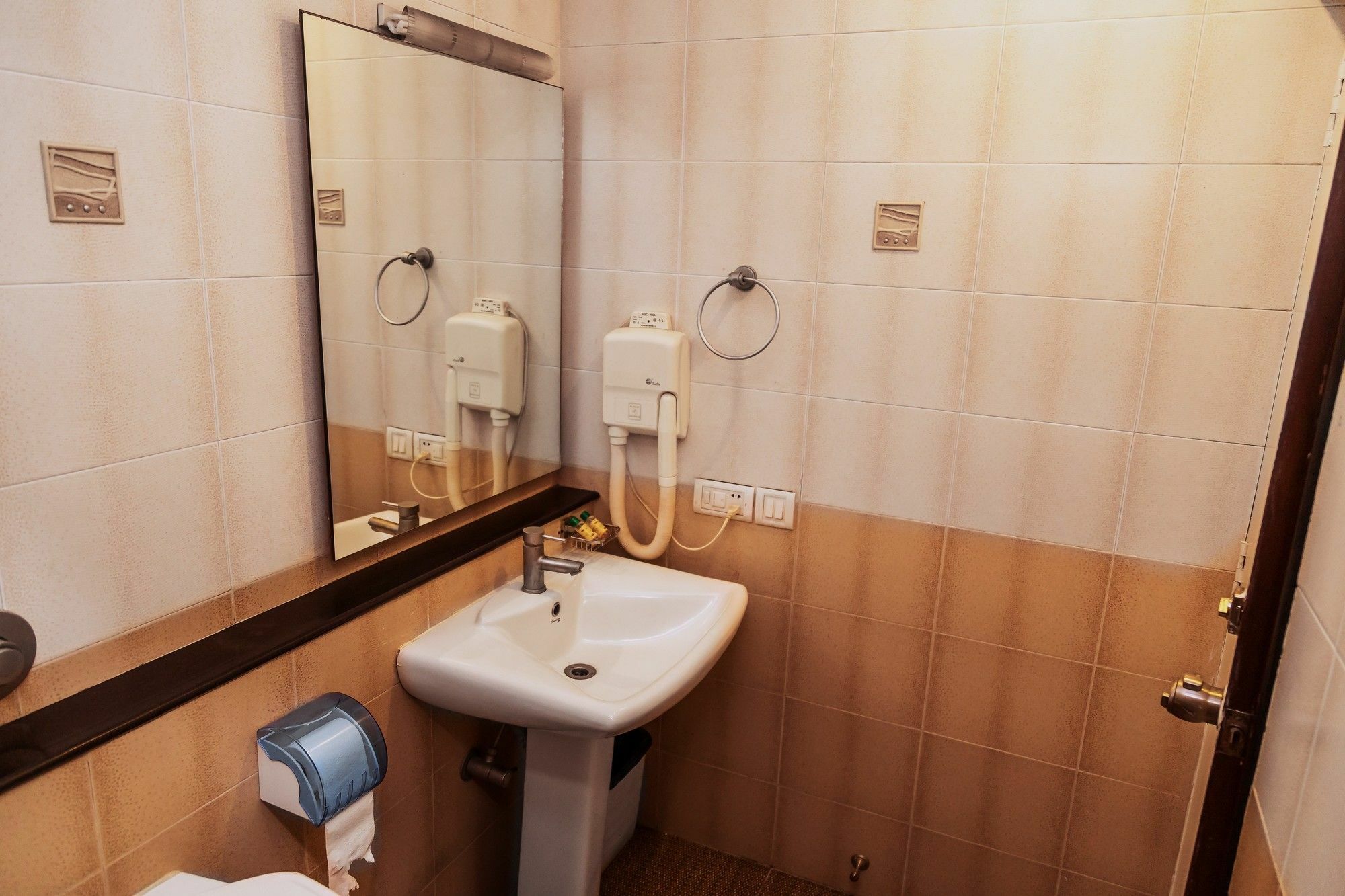 Hotel Fabhotel Oriental Bangalore